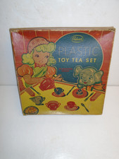 Vintage 1950's "IDEAL" PLASTIC TOY TEA SET w/ ORIGINAL BOX - Twelve 12 Pieces