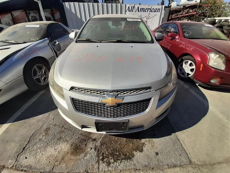 Volante Chevrolet Cruze 2011 2012 2013 con controles de doble etapa Foto 3 de 4