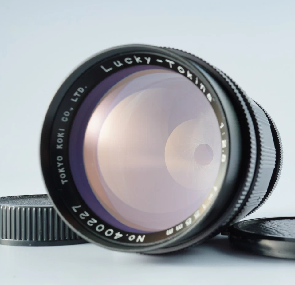 Teleobjetivo EX+++ Lucky Tokina Tokyo Koki 135 mm F/2,8 MF para M42 de JAPÓN