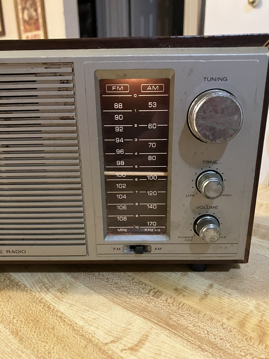 VINTAGE RADIO SHACK AM/FM TABLE RADIO MTA-15 MODEL 12-695 | eBay