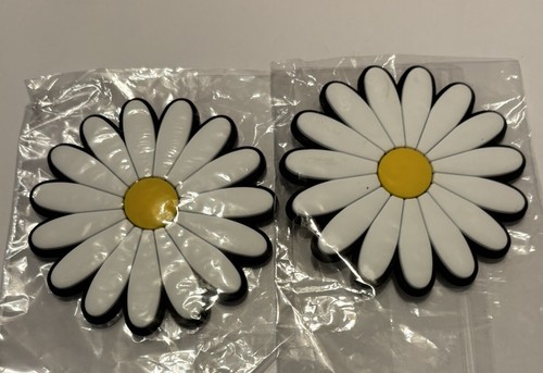 2 Bogg Bag Charms - Daisy Flower Charm - 3.25 Inches Croc Charm Arts And Crafts - Picture 4 of 4