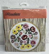Herrschners Wildflowers Bouquet Picture Embroidery Kit Needlework Motif 9" Round