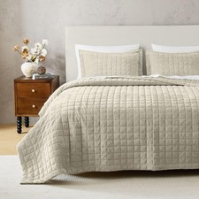 Velvet Quilt Set, King Size, with 2 Pillow Shams, Beige..