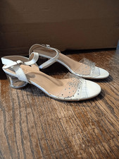 Size 10 Dream Pairs White Clear Rhinestone Low Chunky Round Heel Sandals Shoes