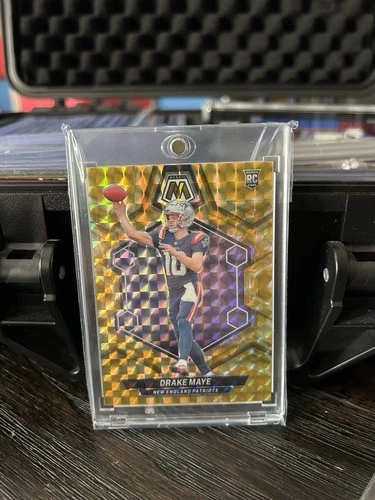 Drake Maye RARE ROOKIE RC GOLD MOSAIC REFRACTOR INVESTMENT CARD SSP PATRIOTS