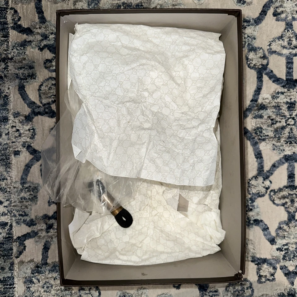 Gucci Black/Beige Leather and Diamante Canvas High Top Sneakers Size 9.5 G - Image 2 of 4