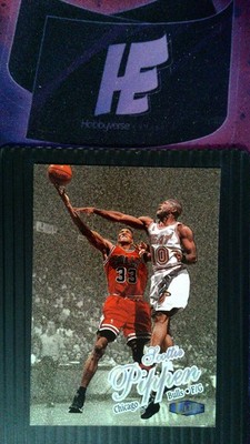 1997-98 Ultra #55G Scottie Pippen Gold Medallion