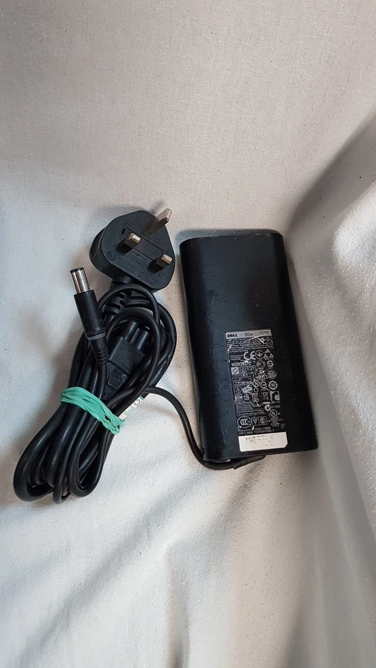 Dell Latitude e5540 15.6" Laptop Intel Core i5-4300U 12GB 500GB, NO OS - Image 4 of 4