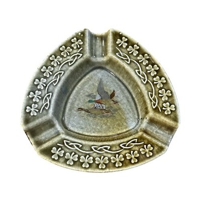 Vtg Irish Porcelain WADE Geese in Flight Shamrocks Embossed 4''  Ashtray 3 slots