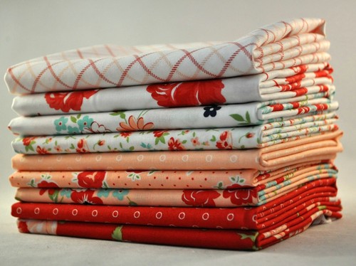 Smitten Reds 9 Fat Quarter Bundle by Bonnie & Camille for Moda, 2 1/4 yds total - Picture 1 of 2