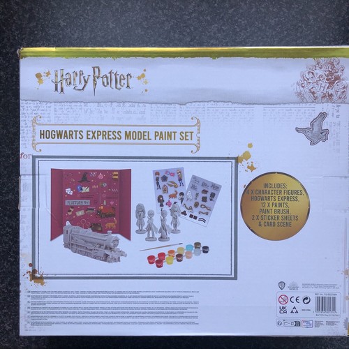 Harry Potter Hogwarts Express Model Paint Set, Create Your Own Magical Train New - Picture 9 of 12