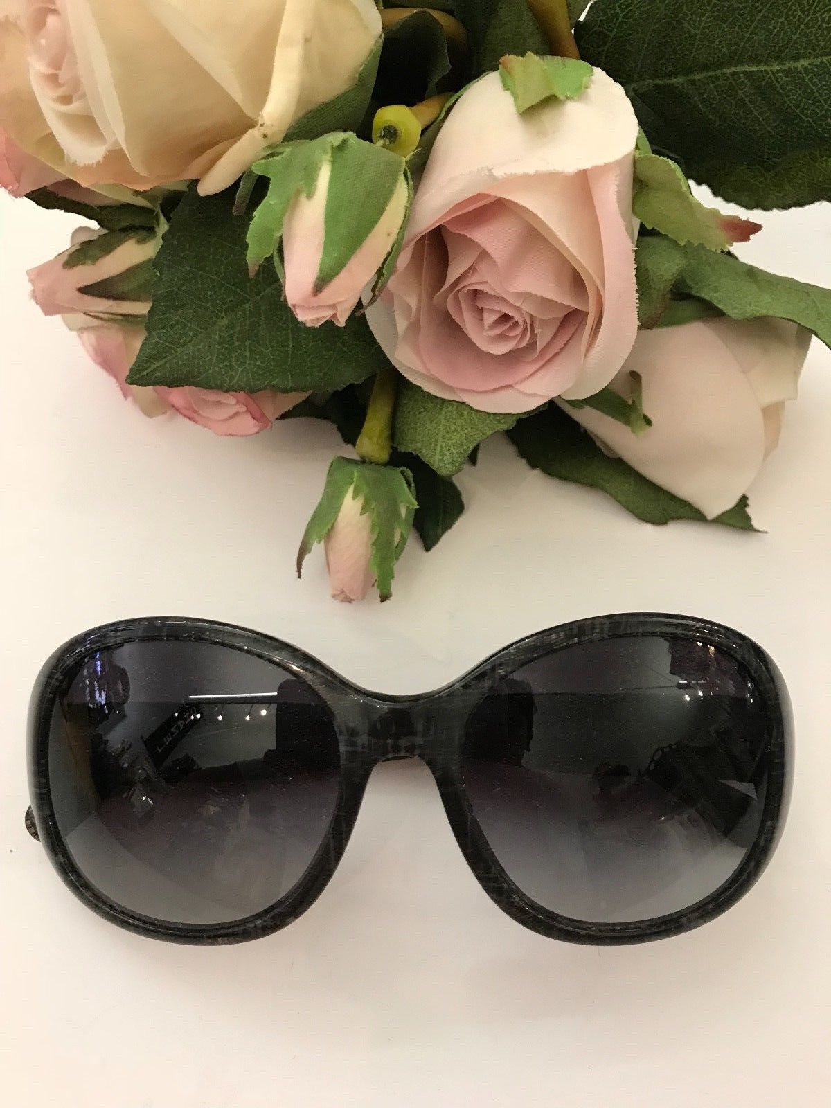 ❤️Chanel Sunglasses with Plastic Frames❤️ - image 1