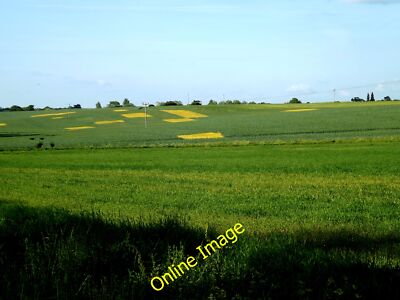 Foto 6x4 Seltsame tote Flecken auf Feldern vor Peasenhall Road Walpole \/TM3 c2014