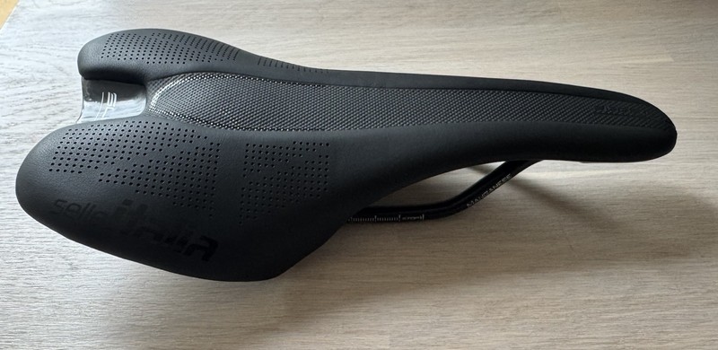 Selle Italia SLR Boost Superflow S1 Road Bike Saddle
