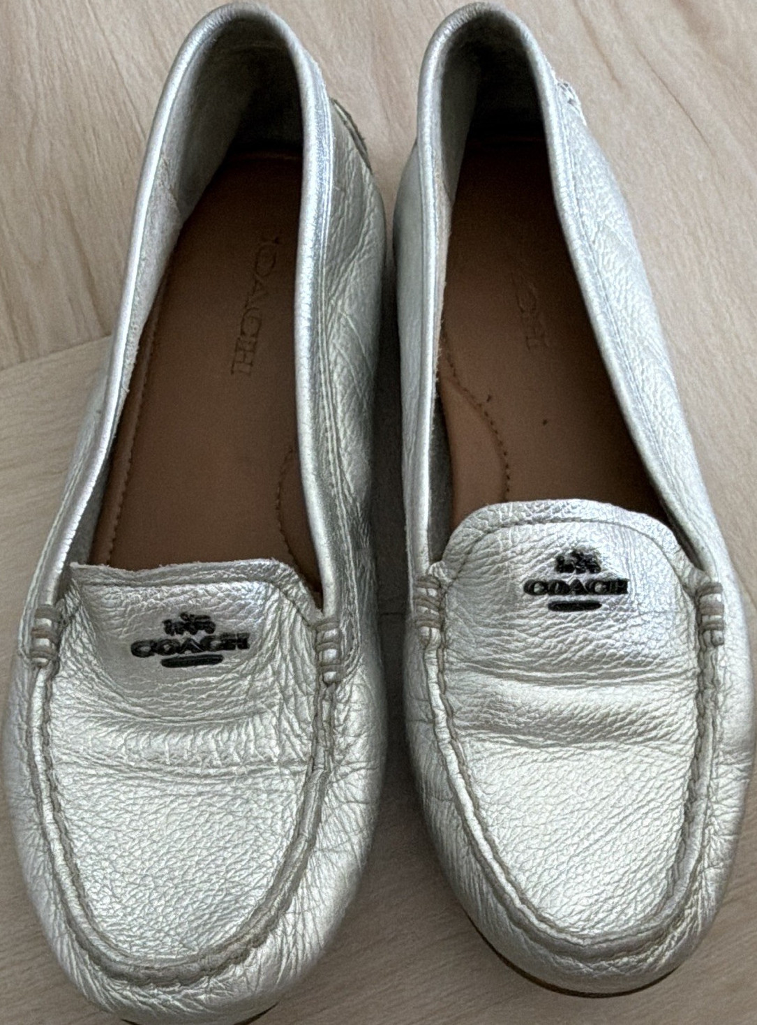 Coach Women’s Silver Leather Slip-On Loafer Flats Round Toe Logo US 9.5B