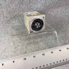 Omron E5C2 E5C2-R20K Temperature Controller 1...