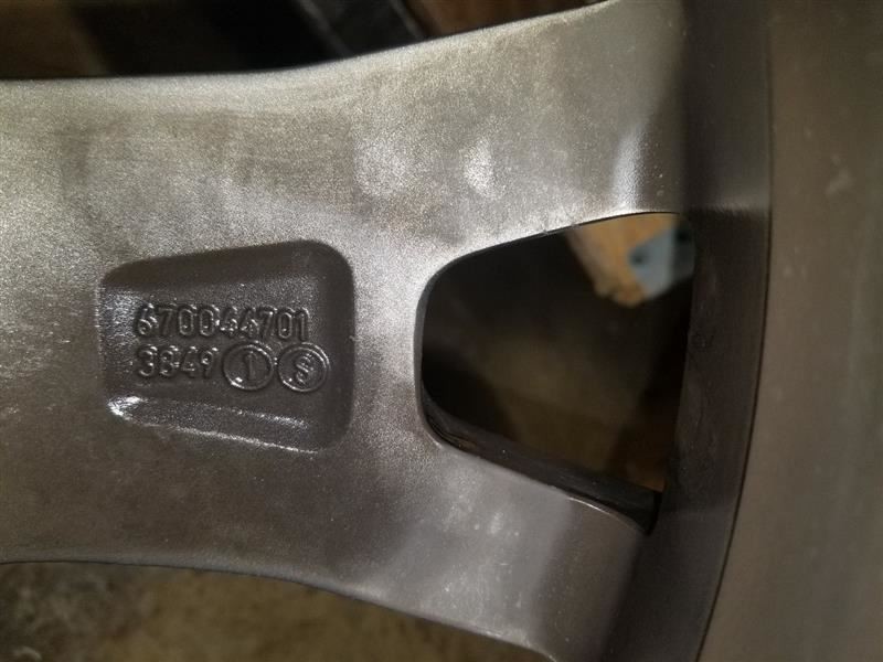19 2019 MASERATI LEVANTE OEM 20X9 FRONT WHEEL RIM 670044701