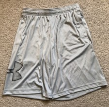 Under Armour UA Men's Tech Graphic Shorts Pocketed 1306443-467 Small Silver Gray