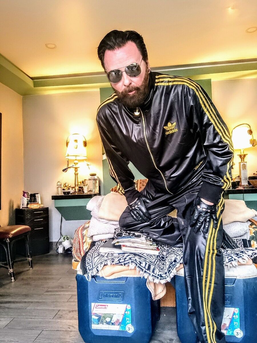 New Adidas Chile 62 Black Suit Gold Silver Track Top Shiny New Adidas Chile 62 Black Suit Gold Silver Track Top Shiny
