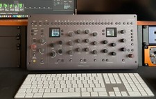 Softube Console 1 mk3 rackmount ears 4U - outside - Black FADER