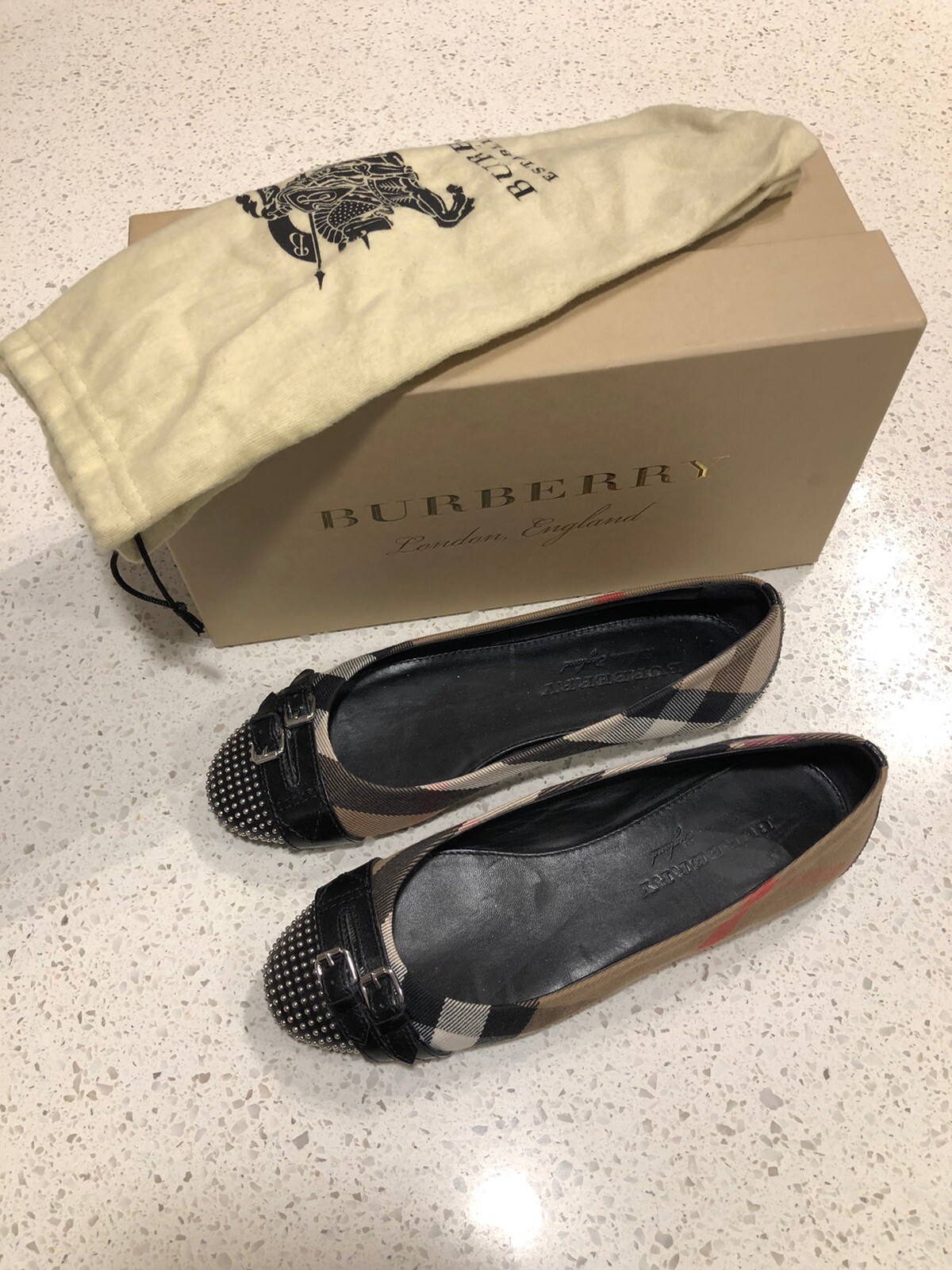 burberry avonwick flat