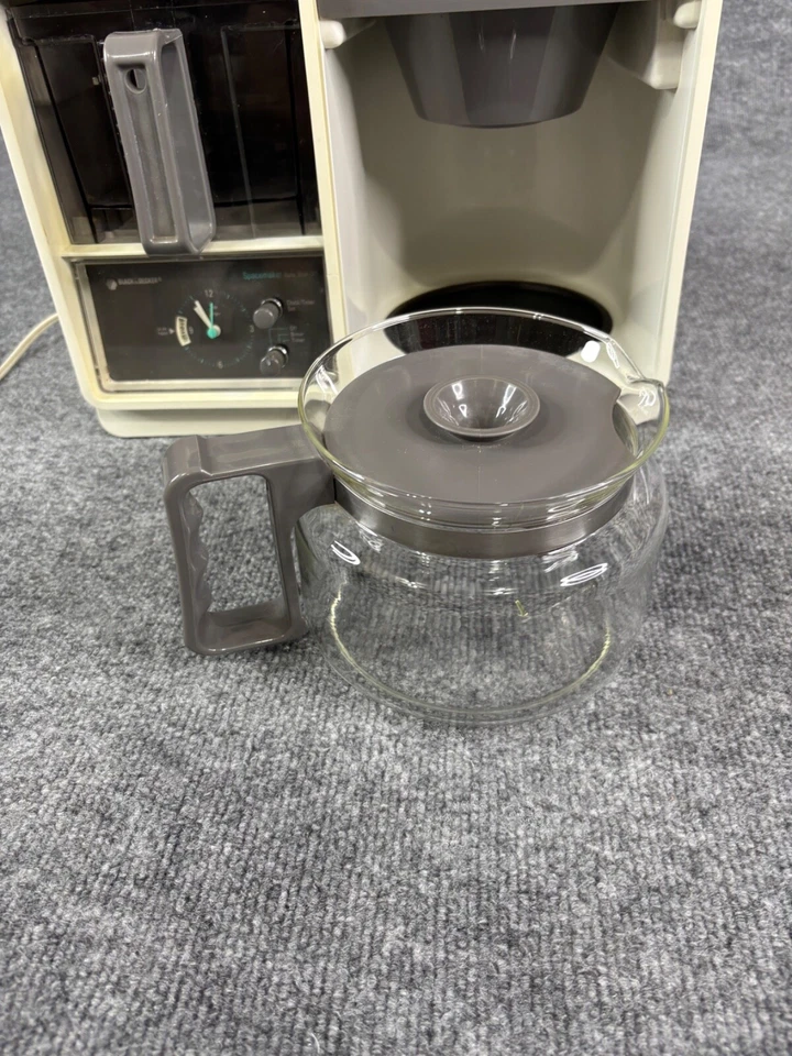 Black & Decker Spacemaker 10 Cup Drip Coffee Maker SDC2AG White Tested Working - Image 4 of 4