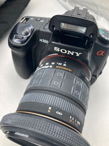 Sony Alpha A300 DSLR Camera W/ 18-200mm F/3.5-6.3 Lens Carrying Bag & Accessorie - Picture 5 of 20