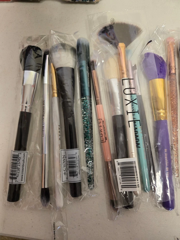 Enorme Luxie, Slmissglam, FARAH Firma Facial Conjunto de 50 Pinceles de Maquillaje Cosmético Nuevo Foto 2 de 4