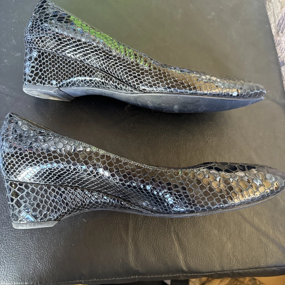 Sapatos de salto Stuart Weitzman Payson pele de cobra preto tamanho 8 - Imagem 4 de 4