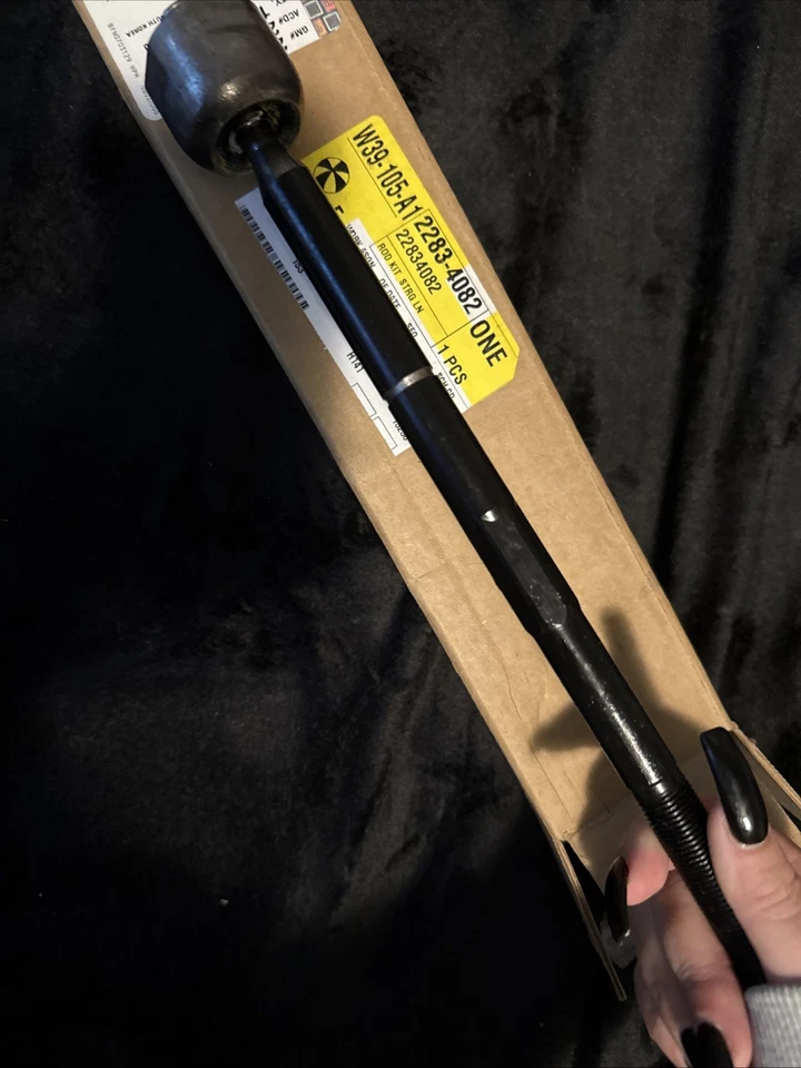 Оригинальный комплект анкерного стержня рулевого управления GM 22834082 - Изображение 2 из 2