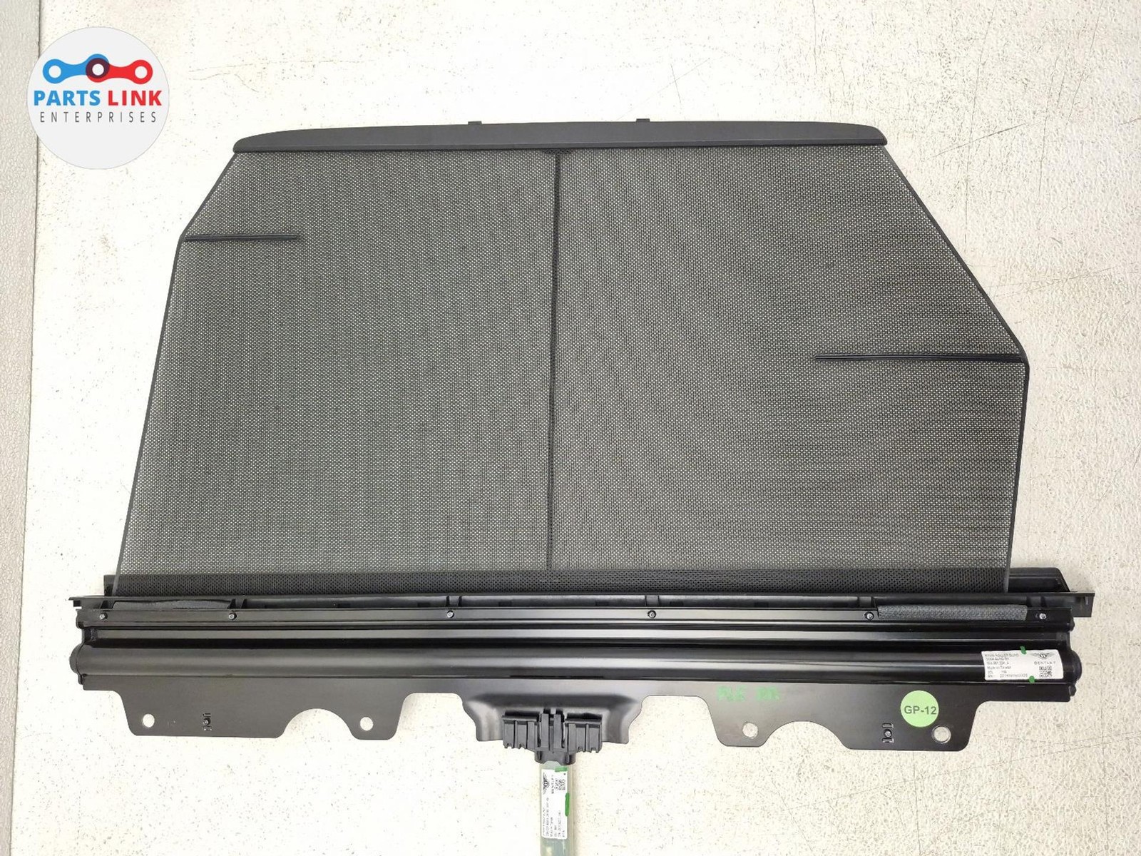 2016-20 BENTLEY BENTAYGA REAR RIGHT DOOR WINDOW SHADE BLIND ROLLER ASSEMBLY 636
