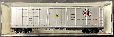 N Scale Micro-Trains #70070 Northern Pacific Rib Side Mechanical Reefer Rd. #563
