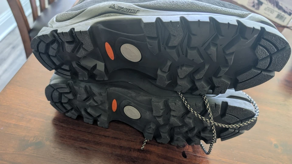 La Sportiva Lhotse Gore-Tex size 45.5 / 11.5 mens hiking/mountaineering boots. - Image 4 of 4