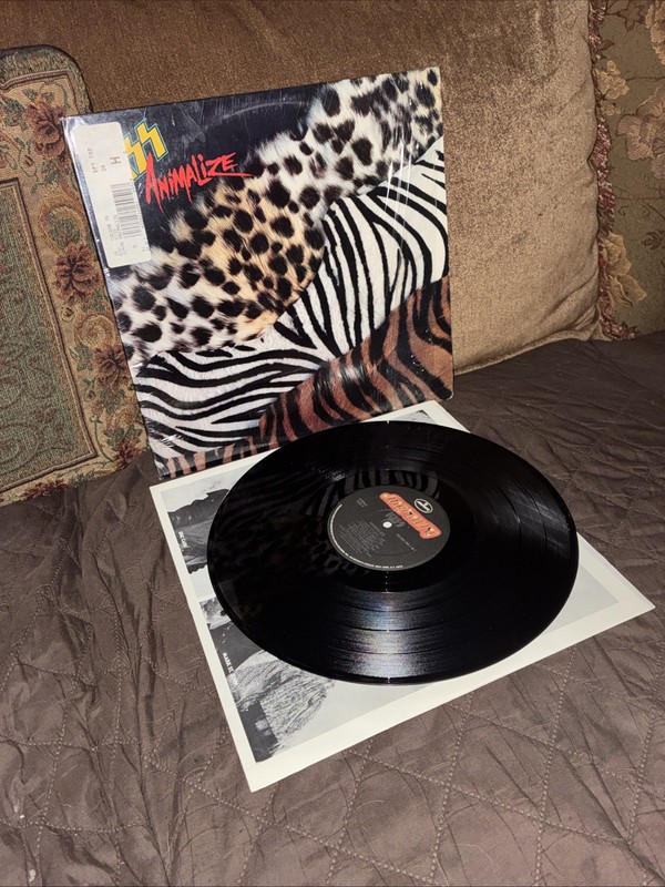 Kiss Animalize Vinyl LP Record 1984 Mercury 422-822 495-1 M-1 Vg+ Shrink