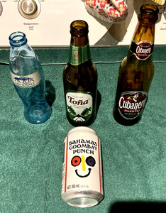 Lot World Bottles Cans Tona Beer Nicaragua Russia Aqua Cubanero Cerveza Bahamas