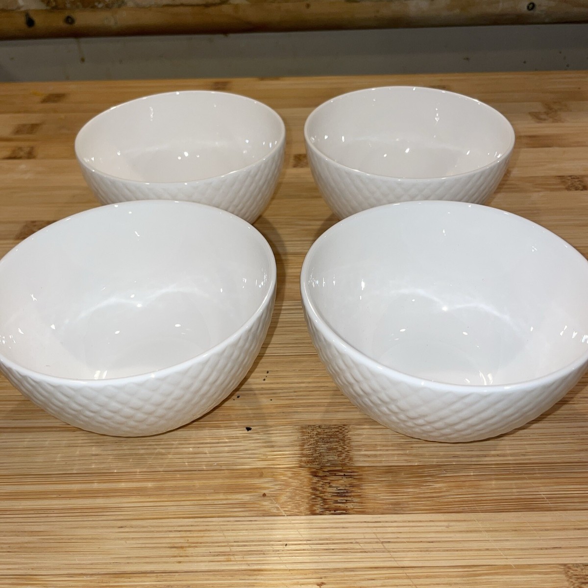 Mikasa Bone China Huntington Set of Dessert Bowls White New