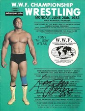 AM756  Mr. USA Tony Atlas  signed Vintage WWWF  Wrestling Program Magazine w/COA