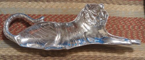 Five Elm Hammered Silver Metal Serving Display Tray Made In Mexico Of Lion
