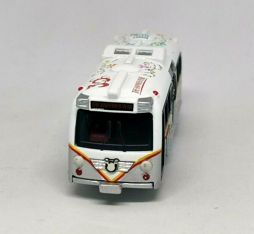 Disney Resort Cruiser 30th Anniversary Mickey Minnie Bus