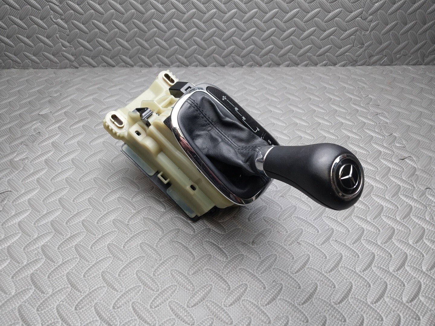 Mercedes C Class W203 CLK W209 AUTOMATIC GEAR SELECTOR AUTO SHIFTER