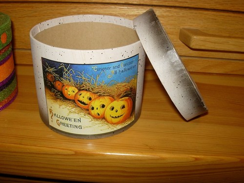 LOT OF 4 HALLOWEEN DECOR ITEMS--READ DESCRIPTION-----#R1-2 - Picture 3 of 24