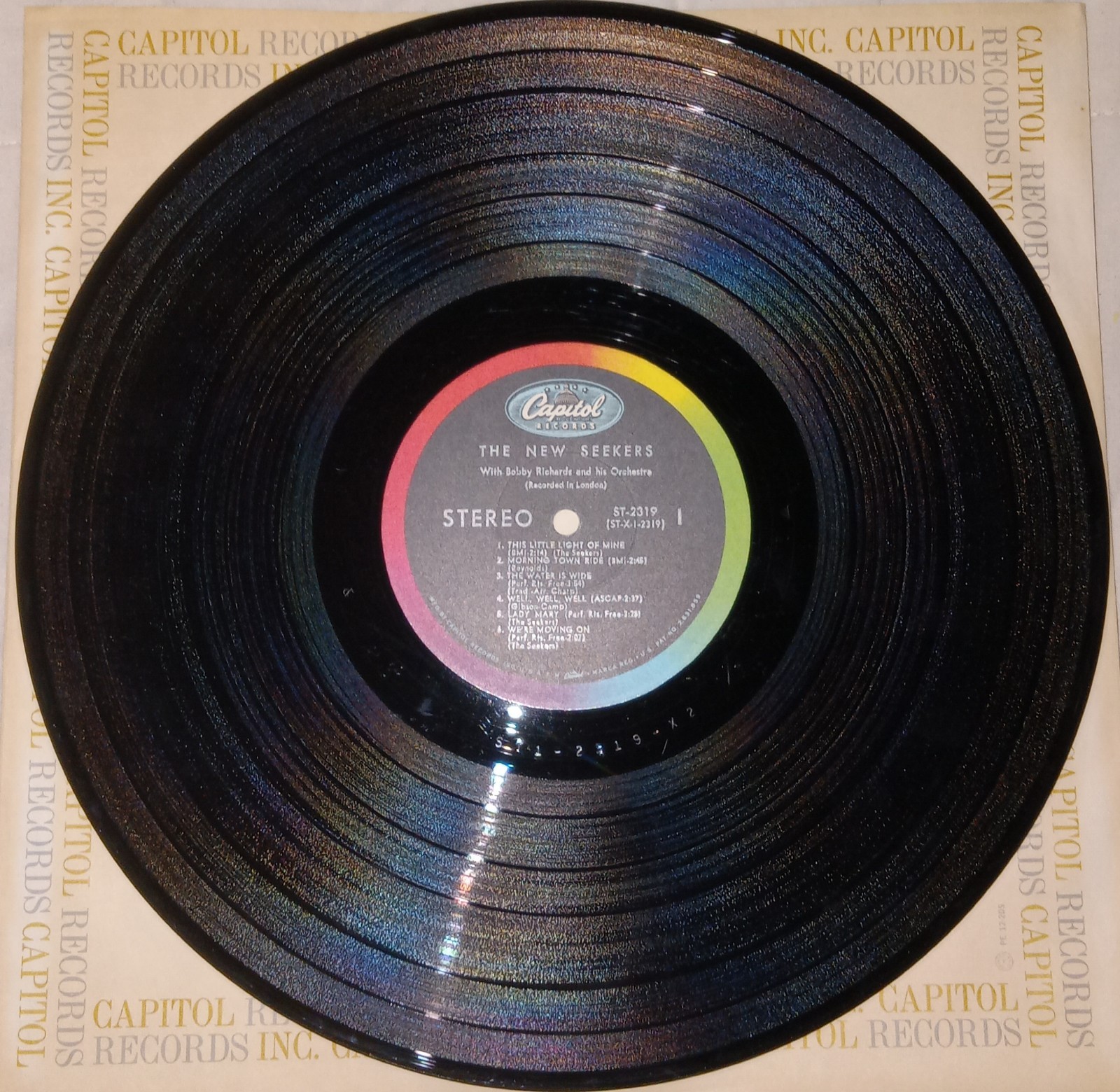 The New Seekers"SELF-TITLED(12"LP/CAPITOL){#ST 2319}(RECORD EX)