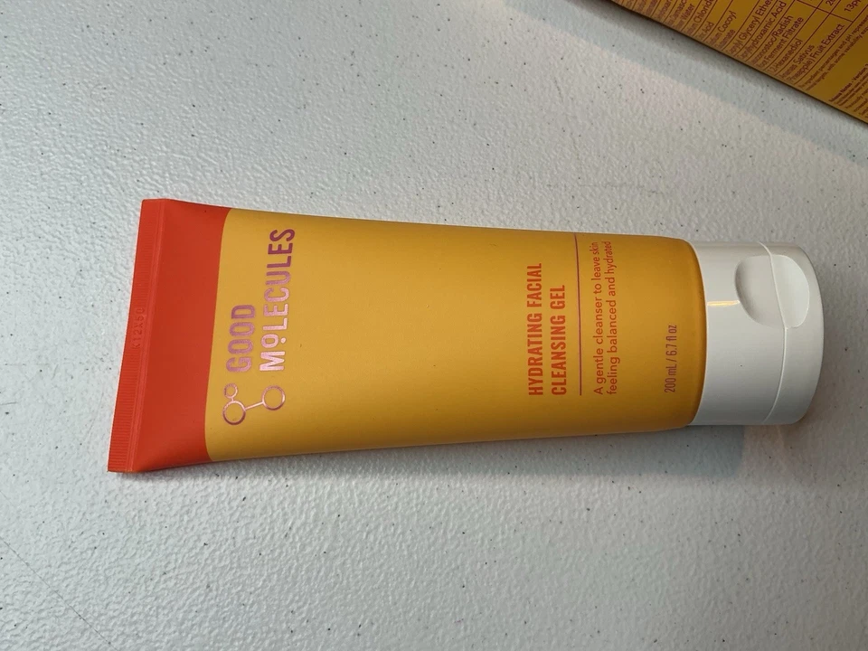 Good Molecules Hydrating Facial Cleansing Gel 6.7oz / 200mL NIB - Image 3 of 4