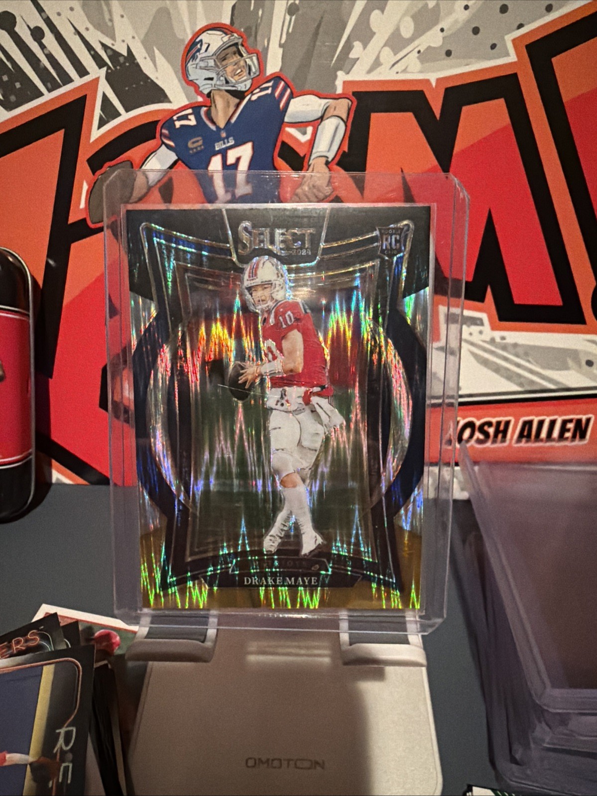 2024 Panini Select - Concourse Drake Maye #27 Black & Gold Shock Prizm (RC)