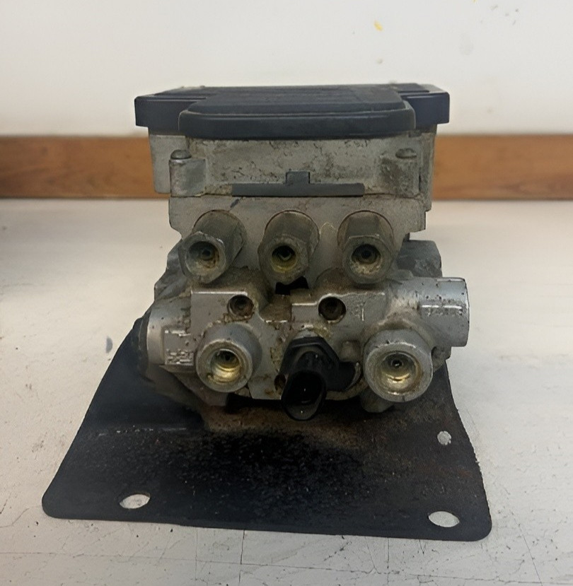 1996-1997 Chevy GMC 1500 2500 Tahoe Yukon ABS Anti-Lock Brake Pump Assembly OEM