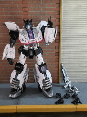 Threezero Transformers MDLX Jazz Articulated Figure