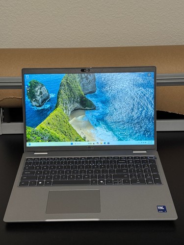 Dell Latitude 5550 15,6 Touchscreen Core Ultra 7 155U 16GB RAM 512GB SSD Win 11