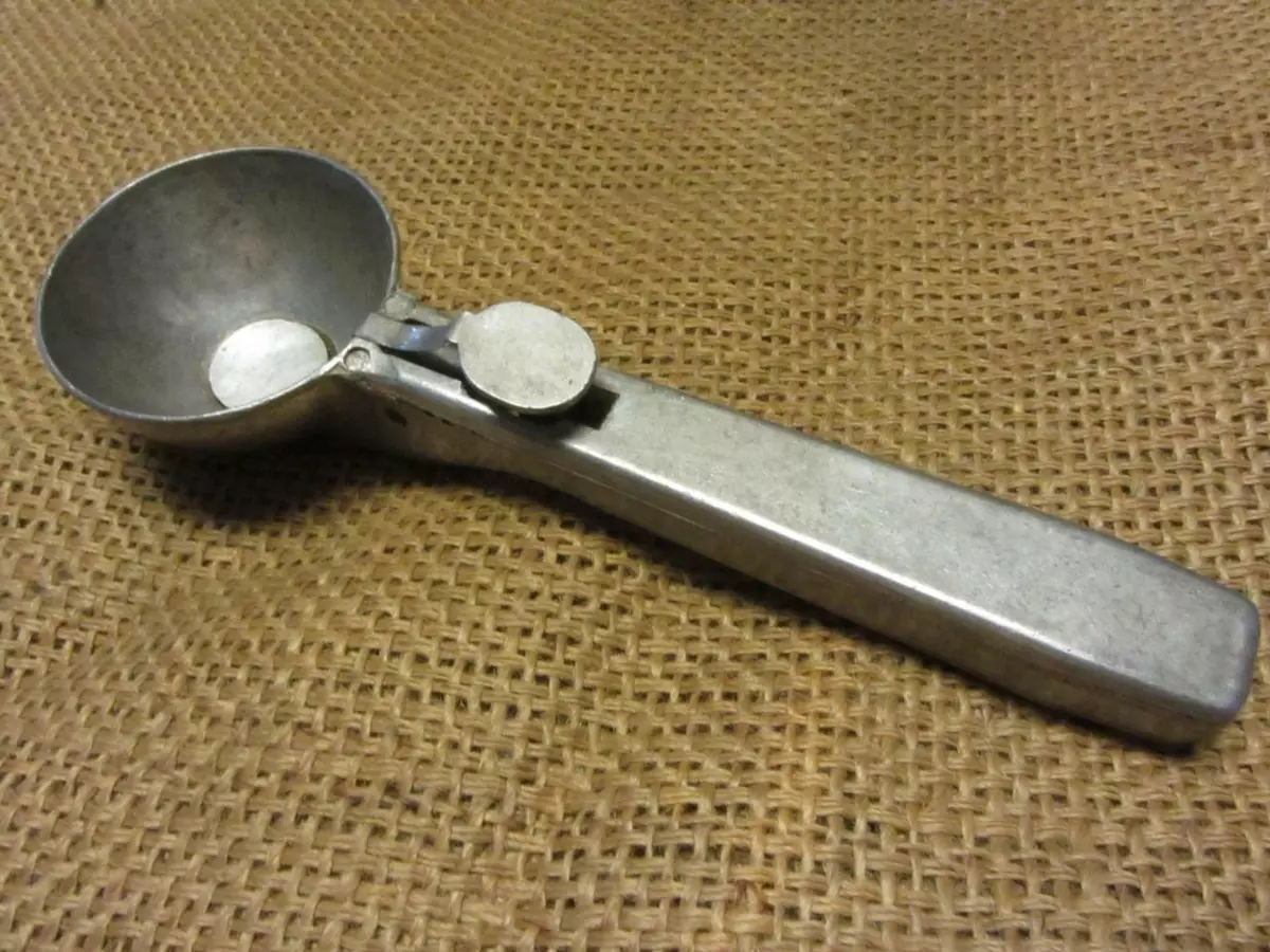 Vintage Mechanical Ice Cream Scoop Aluminum Spring Return Lever