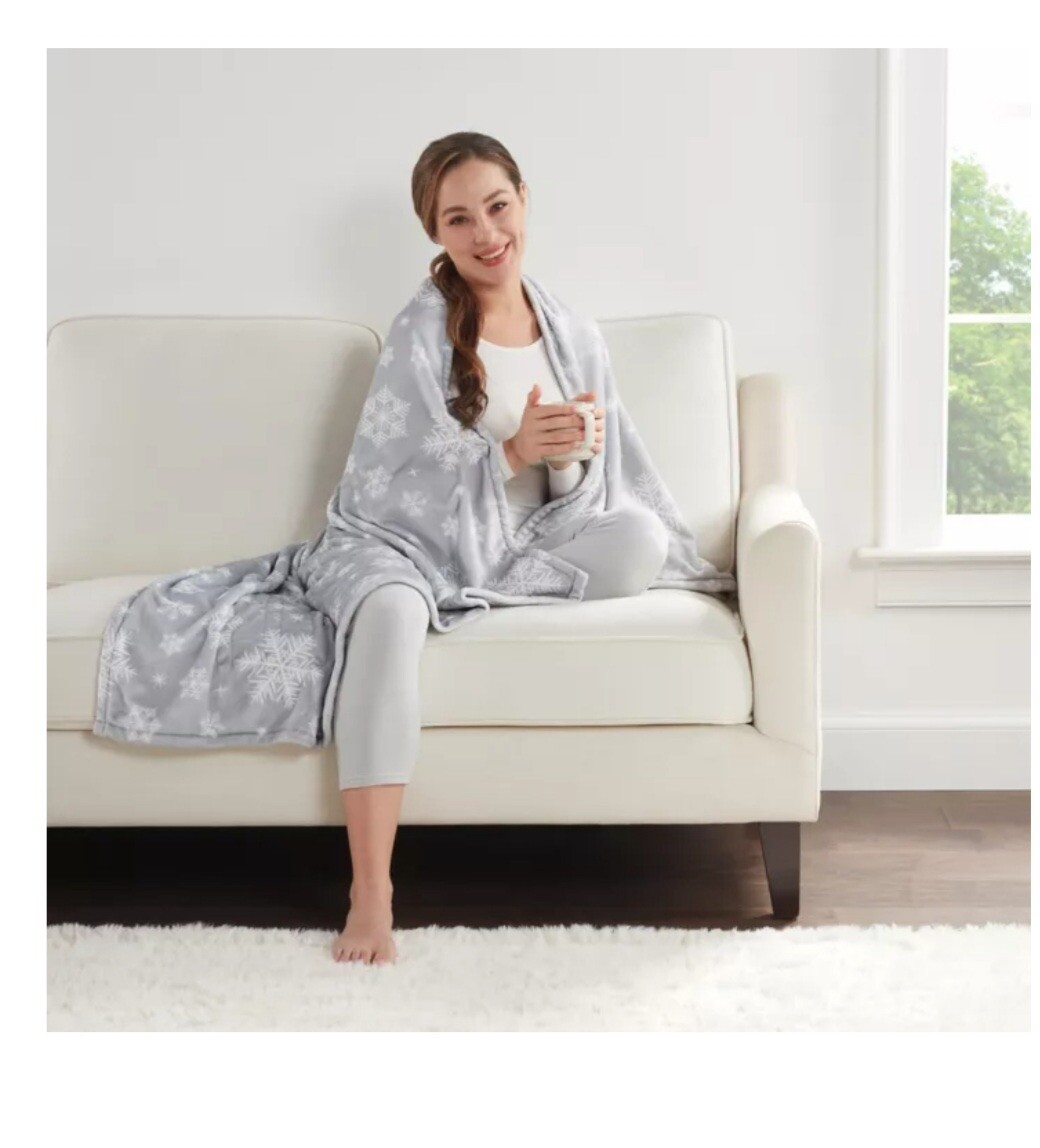 Brookstone® N-A-P® Heated Throw in Grey Snowflake 846756070856 | eBay