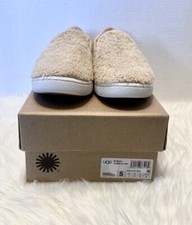 New UGG Women's Ricci Slip-On Sneakers Size 5
